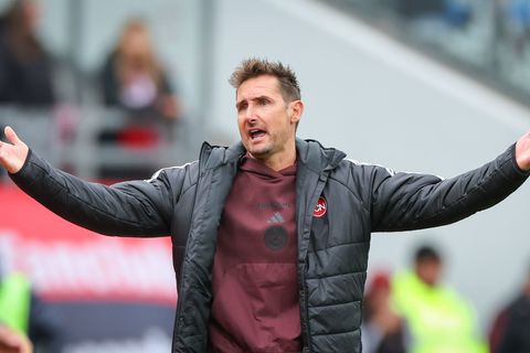 Trainer Miroslav Klose erlebt mit dem 1. FC Nürnberg derzeit eine höchst komplizierte Saison. Foto: Daniel Karmann/dpa