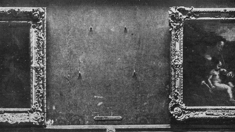 Blick an die Stelle im Louvre, an der 1911 die Mona Lisa gestohlen wurde Blick an die Stelle im Louvre, an der 1911 die Mona Lisa gestohlen wurde