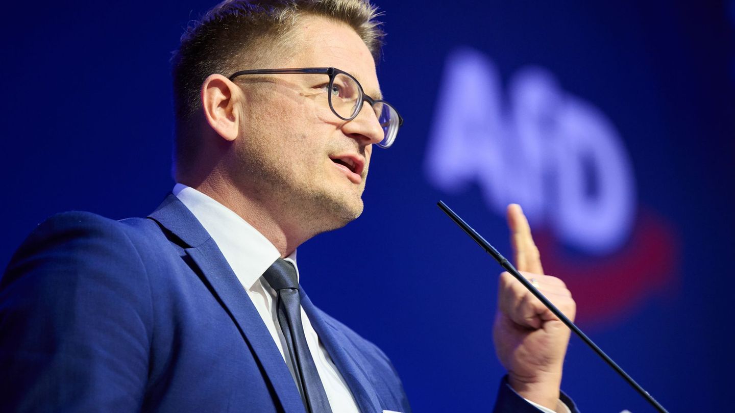 Brandenburgs AfD-Landesvorsitzender René Springer zeigt sich zuversichtlich, auch wenn die AfD in mehreren Stichwahlen nicht vor