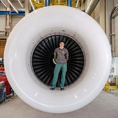 Bosch Selo steht in einem Triebwerk