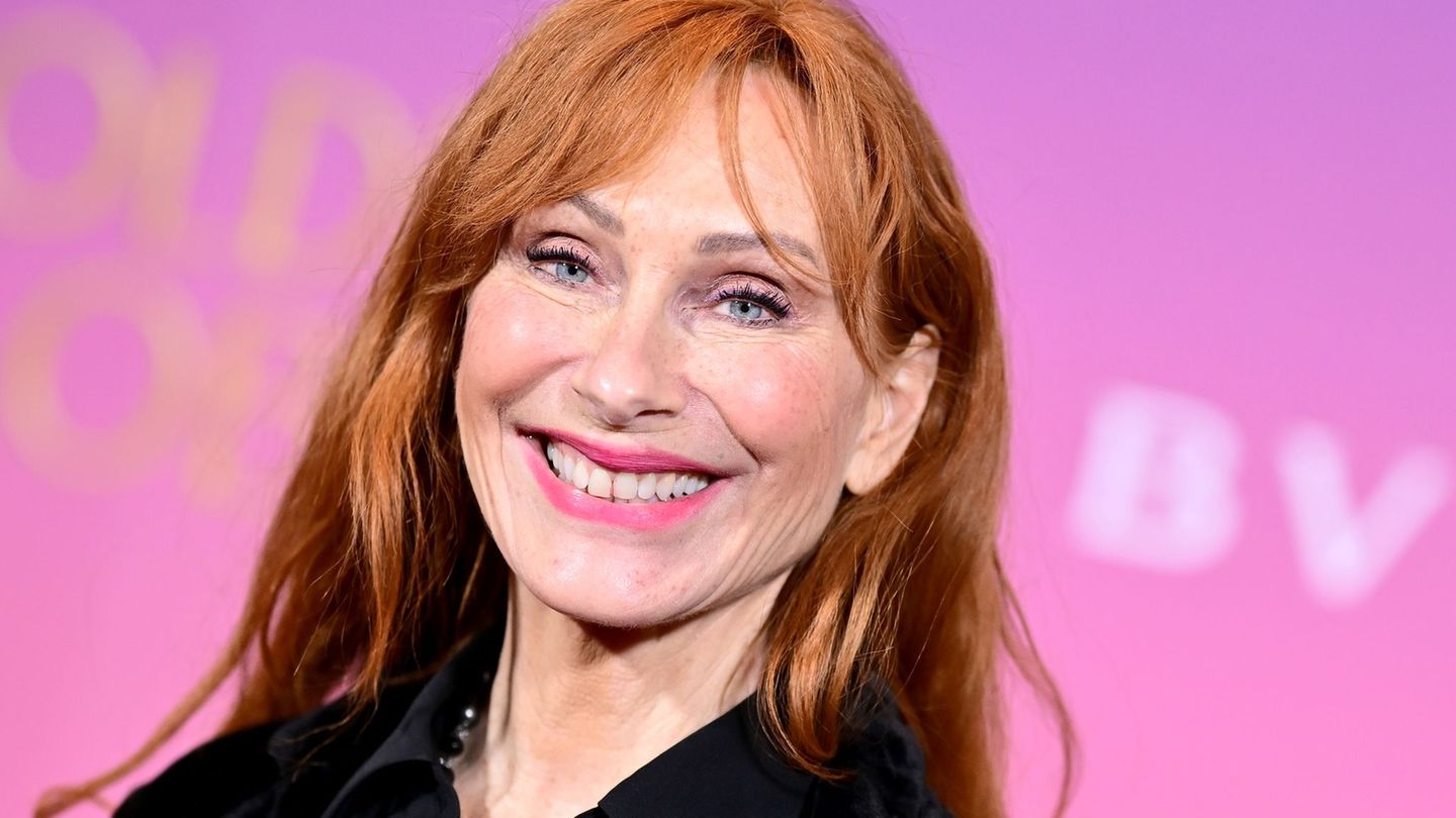 Schauspielerin Andrea Sawatzki sah sich eigenen Angaben zufolge nach einer eigenen albtraumhaften Kindheit zunächst der Mutterro