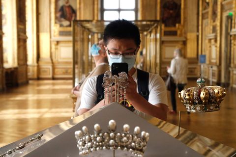 Die beim Einbruch in den Louvre erbeuteten Schmuckstücke sind von unschätzbarem Wert (Archivbild). Foto: Francois Guillot/AFP/dp