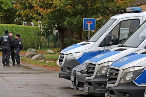 Erneut ist die Polizei im Fall des toten Fabian in der Region südlich von Güstrow aktiv. (Archivbild) Foto: Bernd Wüstneck/dpa