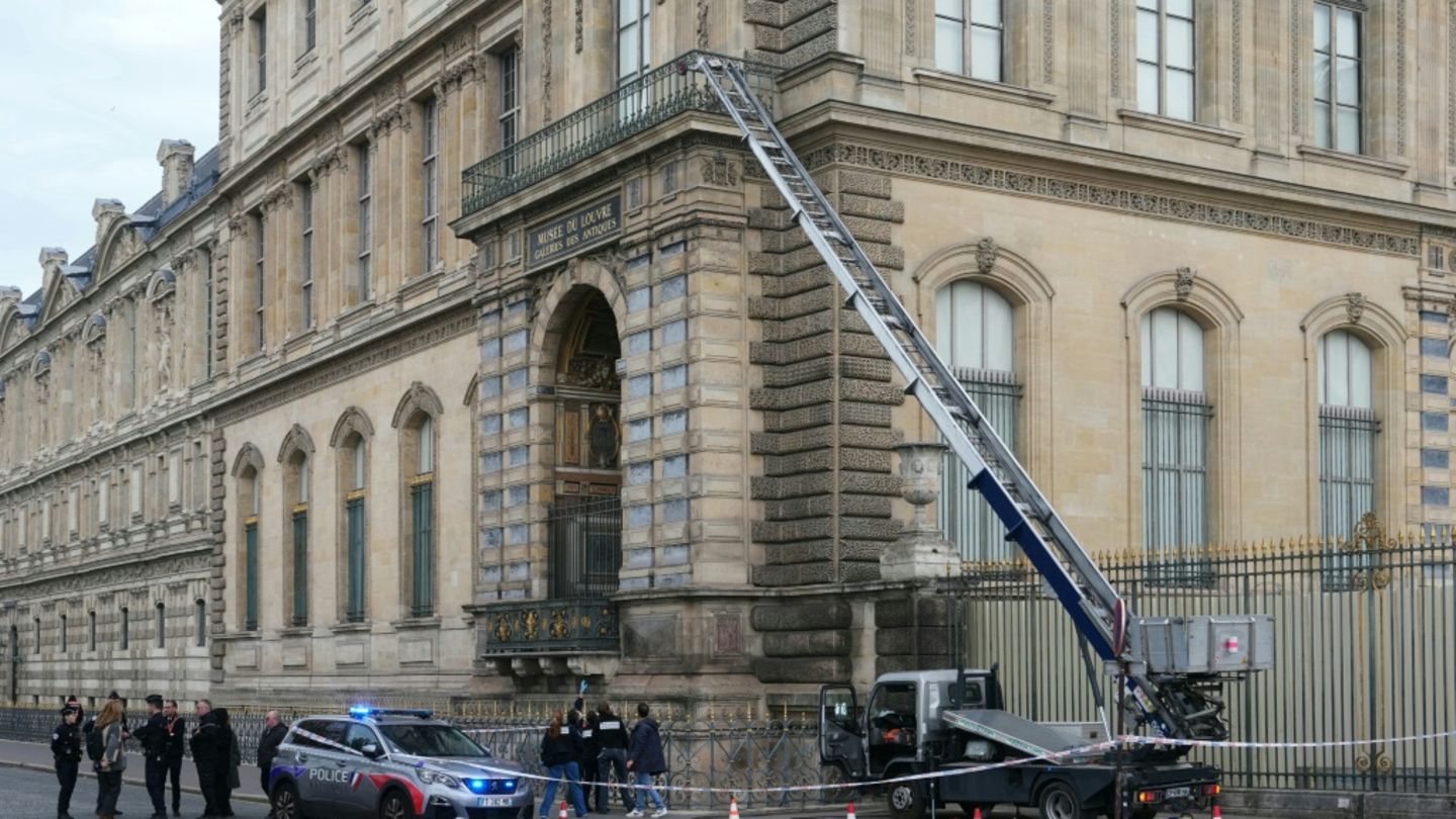 Lastenaufzug der Diebe am Louvre