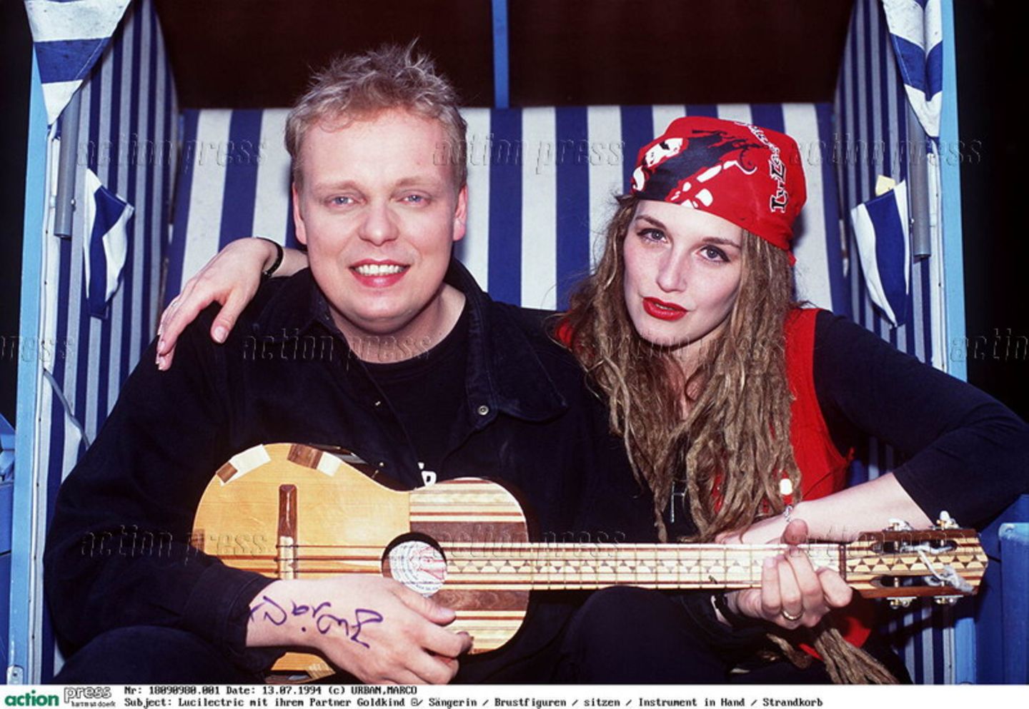 LUCILECTRIC (Goldkind und Sängerin Lucy van Org)