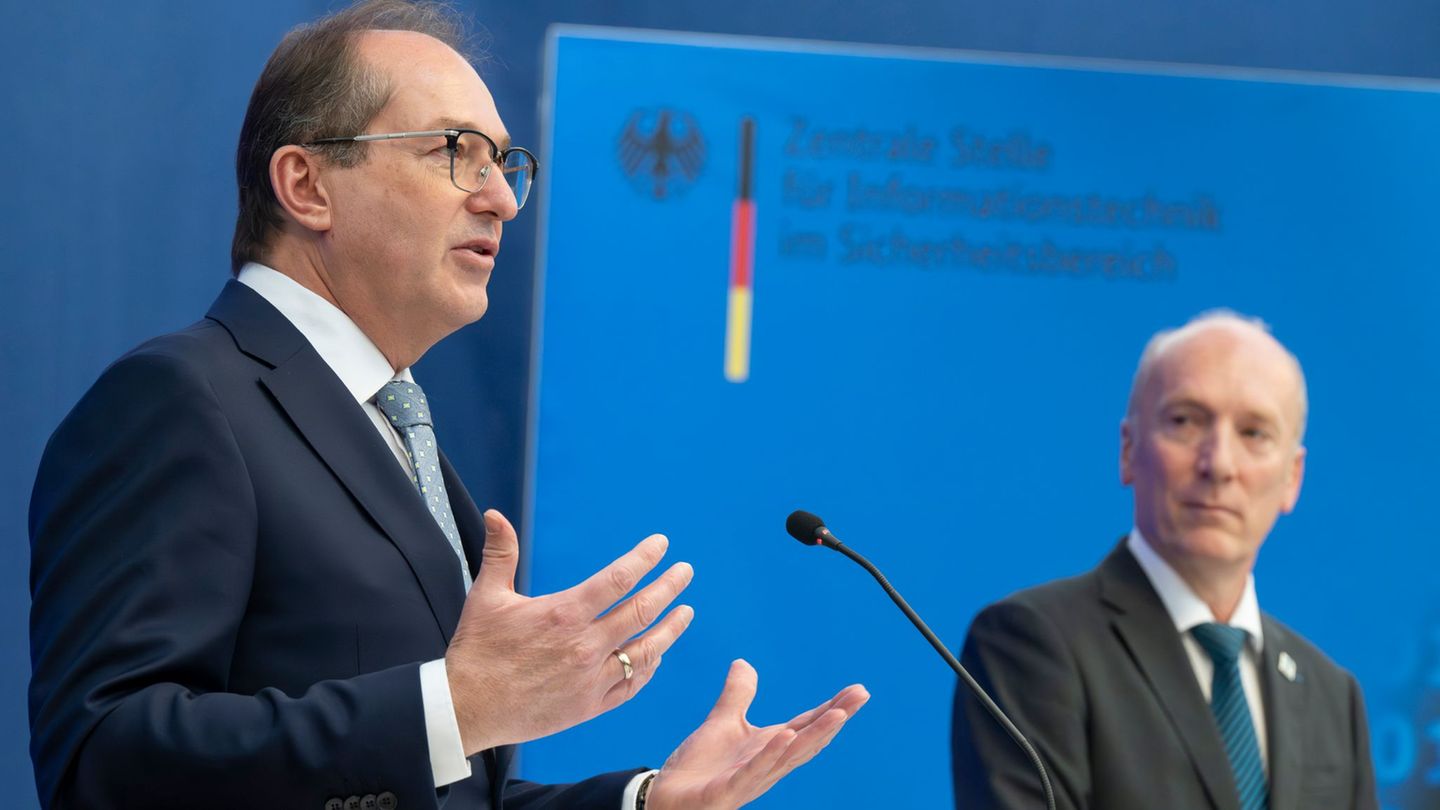 Bundesinnenminister Alexander Dobrindt (CSU) bemüht sich um Abschiebungen von Straftätern nach Afghanistan