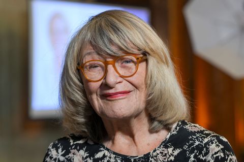 Alice Schwarzer hält die "Stadtbild"-Äußerung von Friedrich Merz nicht für rassistisch. (Archivbild) Foto: Jens Kalaene/dpa