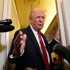 US-Präsident Donald Trump spricht sich für ein Einfrieren des Frontverlaufs aus. Foto: Mark Schiefelbein/AP/dpa