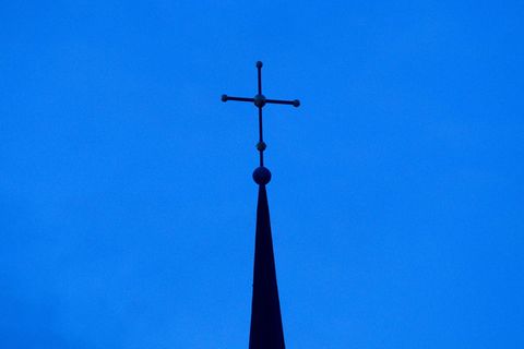 Die evangelische Landeskirche will die Rolle ihrer Konsistorialpräsidenten in der NS-Zeit untersuchen. (Symbolbild) Foto: pictur