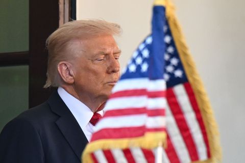 Wochenlang zeigte US-Präsident Trump Verständnis für die Ukraine, nun vertritt er eher Moskauer Forderungen. Foto: Lukas Coch/AA