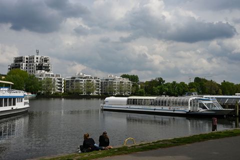 Mit trübem Wetter und vielen Wolken ist in Berlin und Brandenburg zu rechnen. (Archivbild) Foto: Jens Kalaene/dpa