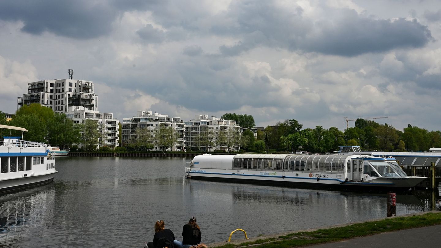 Mit trübem Wetter und vielen Wolken ist in Berlin und Brandenburg zu rechnen. (Archivbild) Foto: Jens Kalaene/dpa