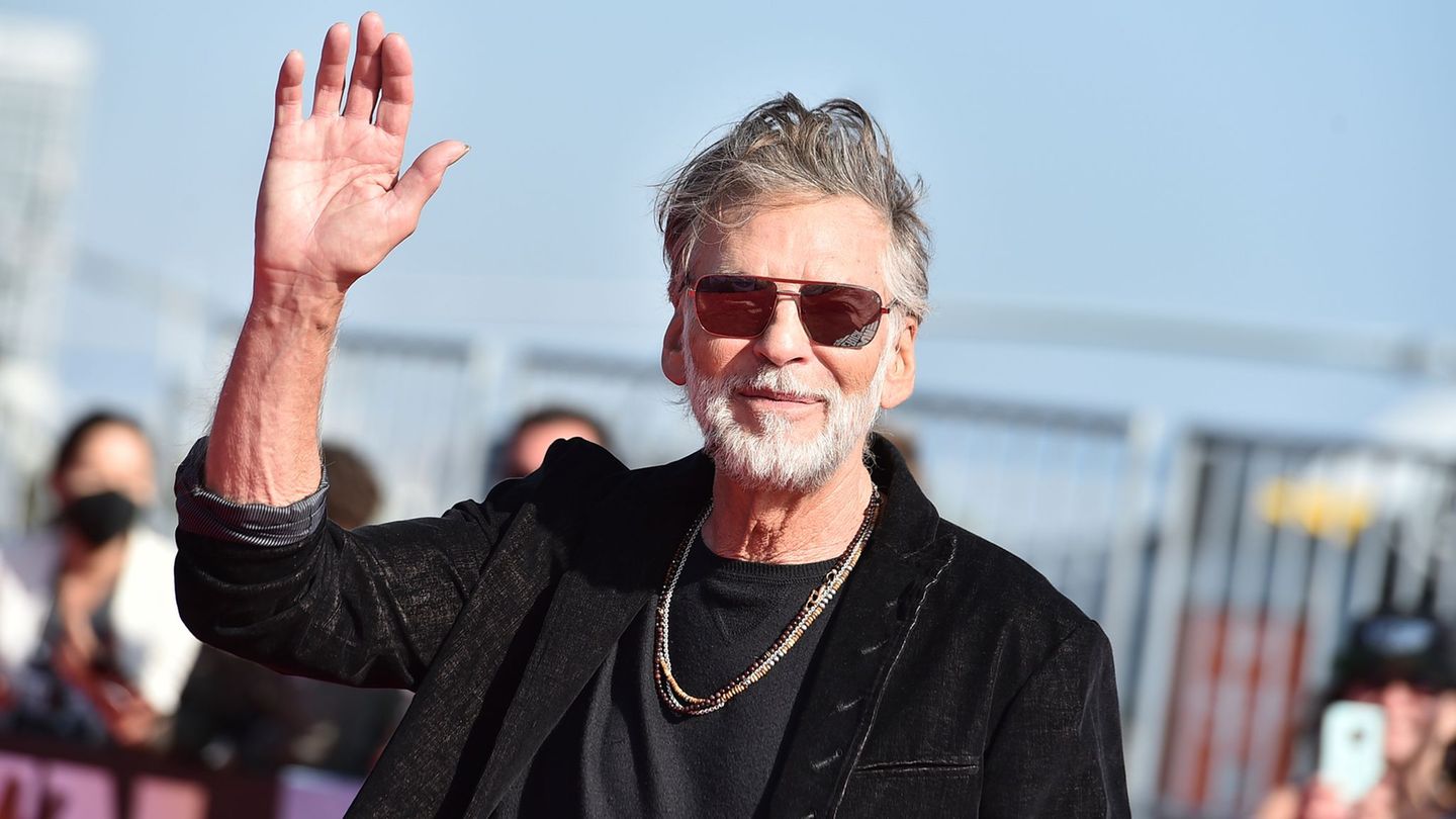 People: Singer Loggins against Trump’s use of “Top Gun” song