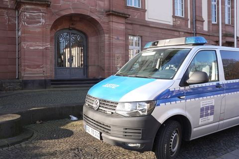 Der Staatsschutzsenat hat das Hauptverfahren gegen vier Männer wegen Kriegsverbrechen in Syrien eröffnet. (Archivbild) Foto: Tho
