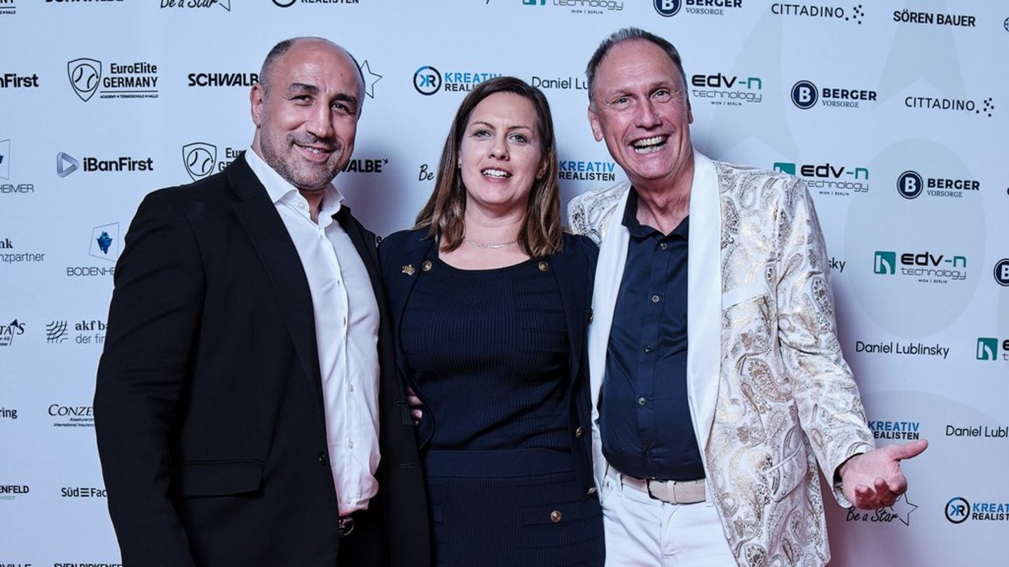 Arthur Abraham (li.) mit GfK-Leiterin Innovation, Start Up & Investment, Christina Paap, und GfK-Gründer Winfried Vogt.