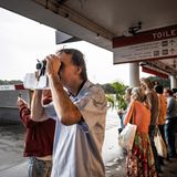 Alles im Blick: Ein Fernglas ist praktisch, in Bahrenfeld aber eigentlich nicht wirklich nötig
