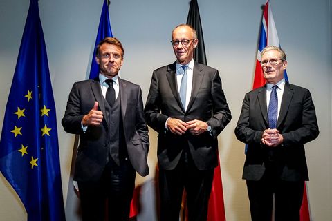 Internationale Grenzen dürften nicht mit Gewalt verändert werden, heißt es in einer Erklärung der europäischen Staats- und Regie