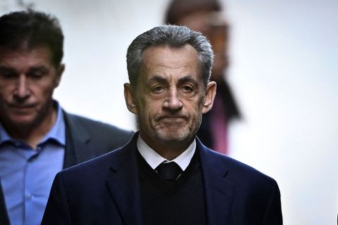 Ex-Präsident Sarkozy hat seine Haft angetreten. Foto: Julien De Rosa/AFP/dpa