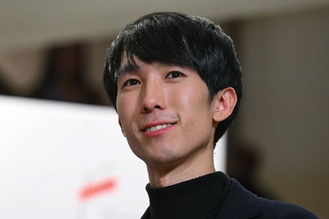 Der amerikanische Pianist Eric Lu hat den 19. Chopin-Klavierwettbewerb gewonnen. Foto: Radek Pietruszka/PAP/dpa