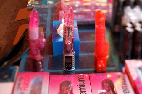 Sextoys auf einer Messe in Frankreich