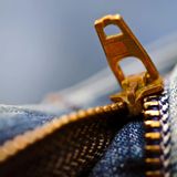 Nahaufnahme eines Reißverschlusses