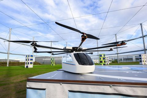 Der neue Drohnenkäfig auf dem Gelände des DLR (Deutsches Zentrum für Luft- und Raumfahrt) in Braunschweig. Foto: Julian Stratens