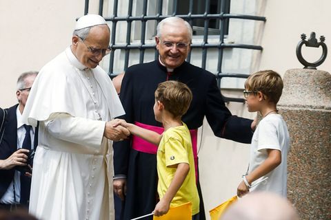 Kinder bei Papst Leo XIV. in Rom