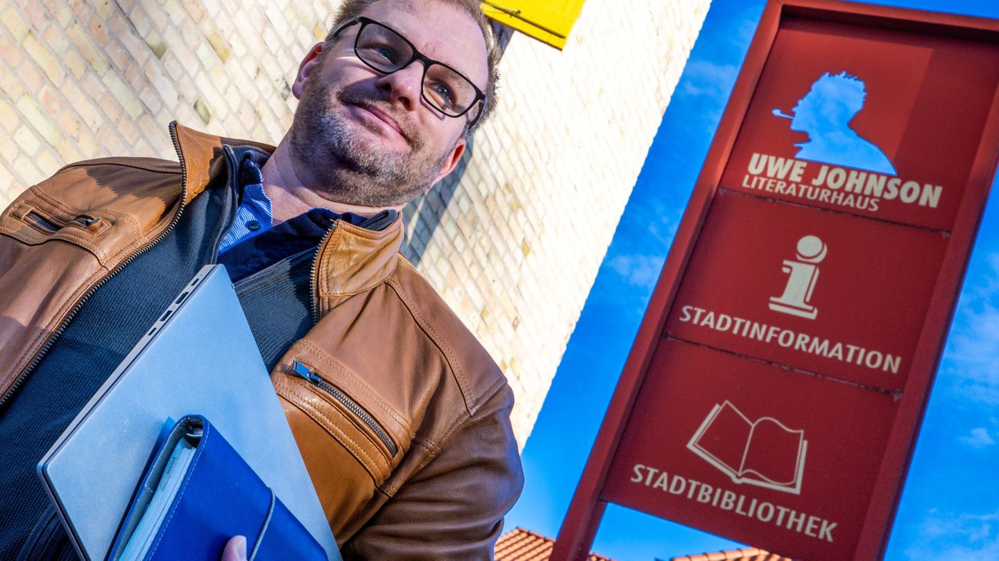 Nach Streit um die Ausladung Michel Friedmans trennt sich Klütz vom Leiter des Literaturhauses - der Vertrag von Oliver Hintz so
