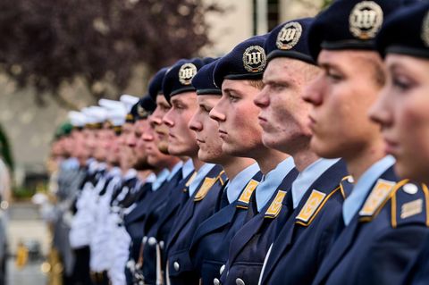 Bundeswehrrekruten beim Gelöbnis in Berlin