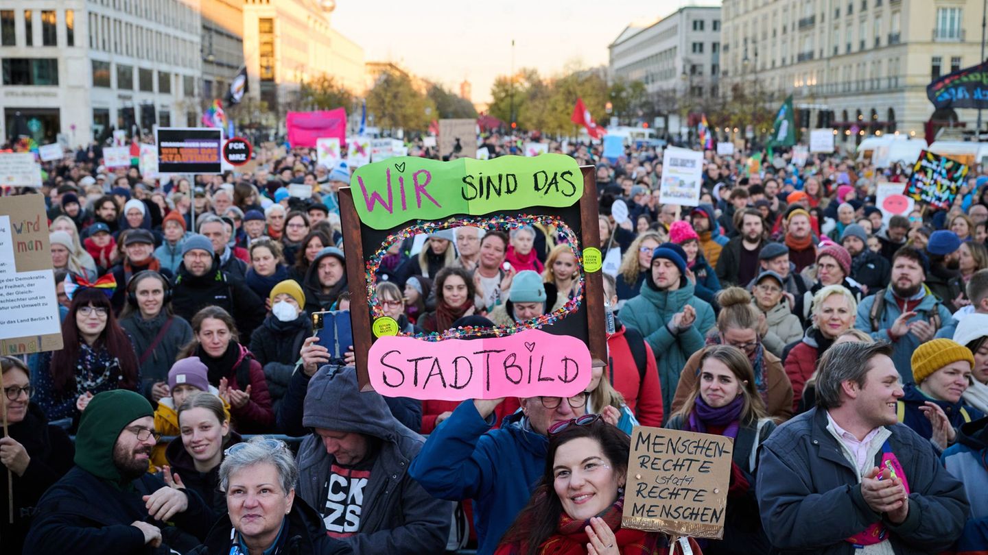 In Berlin und Kiel sind Demonstrationen zu den Merz-Äußerungen geplant. Foto: Annette Riedl/dpa