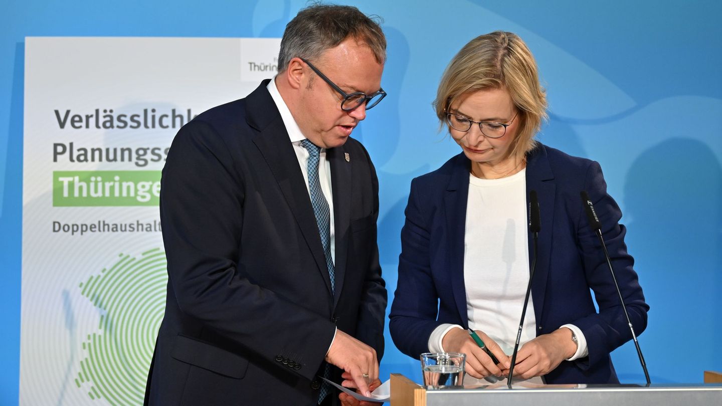 Thüringens Regierung muss ihren Haushaltsentwurf verteidigen (Archivbild). Foto: Martin Schutt/dpa