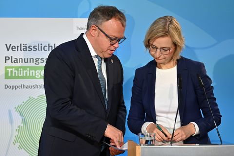 Thüringens Regierung muss ihren Haushaltsentwurf verteidigen (Archivbild). Foto: Martin Schutt/dpa
