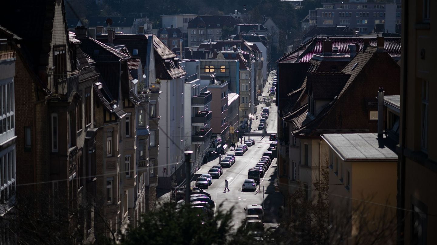 Die Mietpreisbremse wird zwar verlängert, sie wird künftig aber weniger Menschen betreffen. (Archivbild) Foto: Marijan Murat/dpa