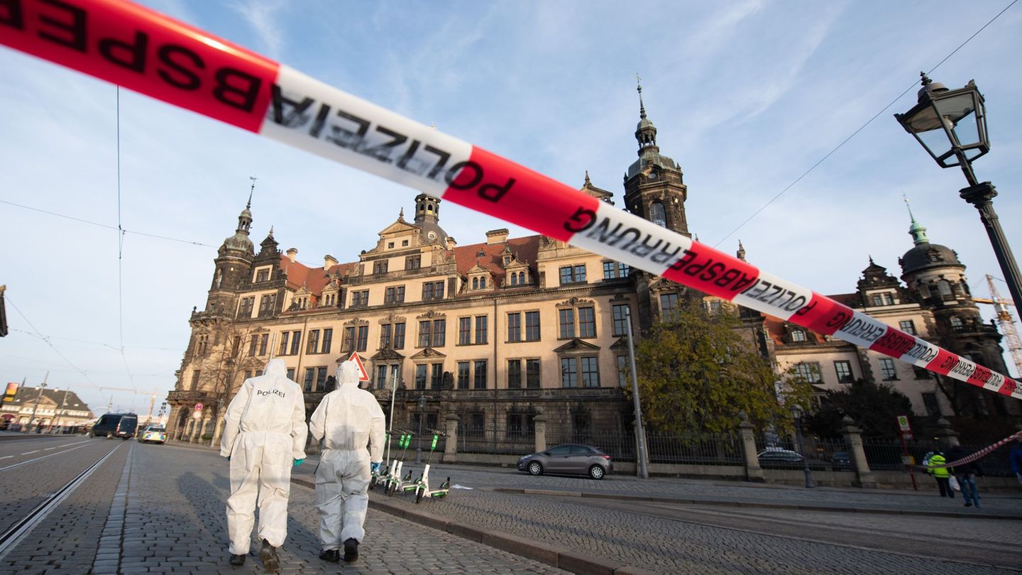 Der Einbruch in den Louvre in Paris soll auch bei den Staatlichen Kunstsammlungen Dresden ausgewertet werden (Archivbild). Foto: