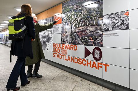 Im U-Bahnhof geht es um das architektonische Erbe der Nachkriegszeit. Foto: Jens Kalaene/dpa