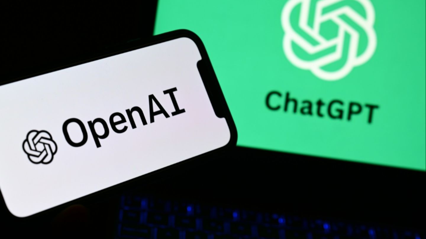 Die Logos von OpenAI und ChatGPT