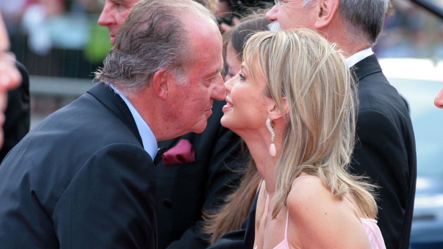 Mitten in einer Wirtschaftskrise ging Spaniens König Juan Carlos auf Elefantenjagd, mit Corinna zu Sayn-Wittgenstein und Freunde