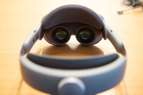 Die neue Samsung-Brille - hier zu sehen ihr Prototyp aus dem Frühjahr - gibt es deutlich günstiger als Apples Vision Pro. Foto: