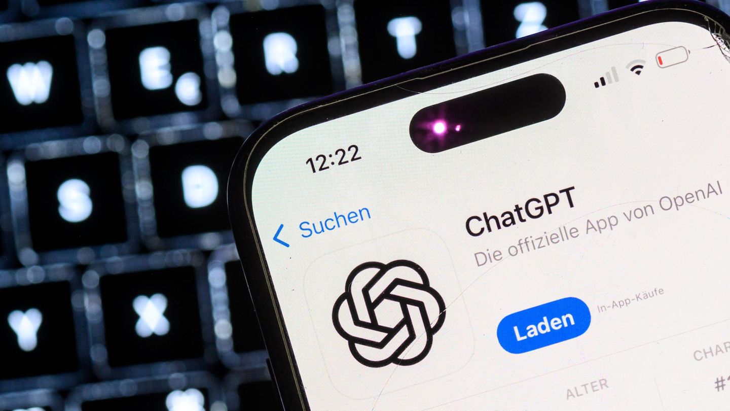 ChatGPT: OpenAi introduces new browser with AI bot