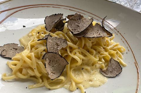 Tagliolini Al Tartufo Nero - Trüffelnudeln in einem Berliner Restaurant. Foto: Gregor Tholl/dpa-Zentralbild/dpa
