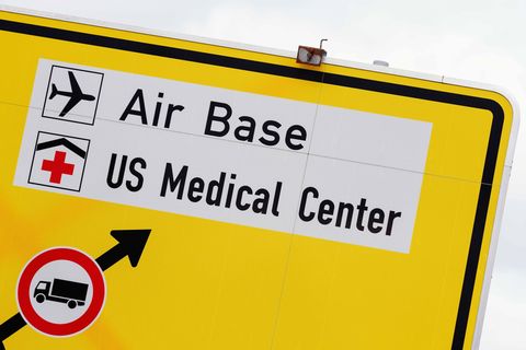 Unter anderem in Ramstein sind US-Streitkräfte in Deutschland. (Archivbild) Foto: Uwe Anspach/dpa