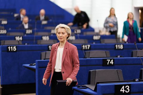 Von der Leyen warnt im Europaparlament vor Importabhängigkeit. Foto: Philipp von Ditfurth/dpa