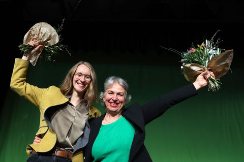 Die Grüne-Doppelspitze Eva Lettenbauer (links) und Gisela Sengl will sich auf dem Parteitag erneut zur Wahl stellen. Gegenkandid