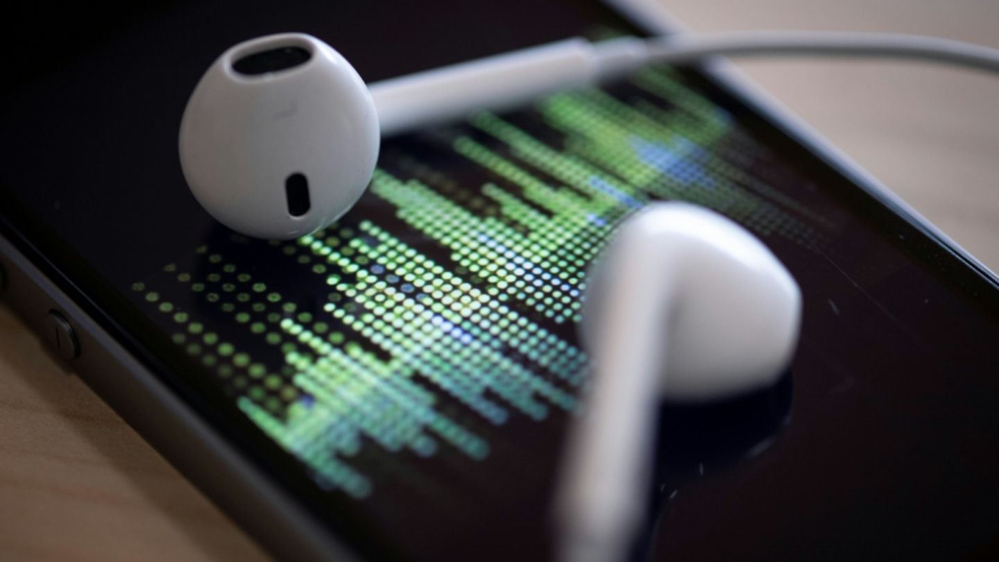 Umfrage: Podcasts zu nachrichtlichen Themen am beliebtesten