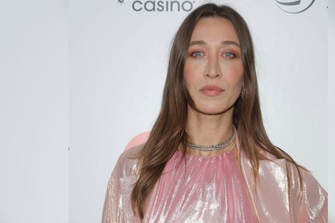 Alana Hadid ist unter der Haube.