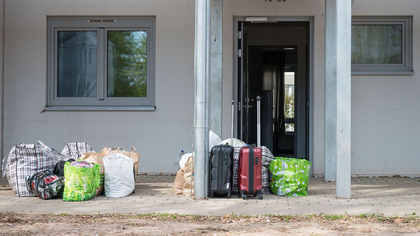 Flüchtlinge aus der Ukraine müssen sich in der Landesaufnahmestelle in Lebach anmelden und registrieren, bevor sie in die Kommun