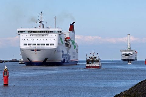 Die Fähren von Stena Line, die zwischen Rostock und dem schwedischen Trelleborg verkehren, können auch von Zügen genutzt werden.