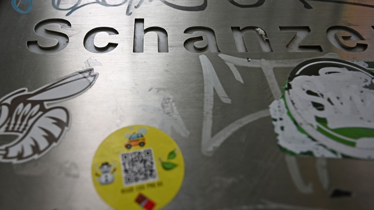 Die Hamburger Polizei hat wegen des Drogenhandels per QR-Code ermittelt und einen Verdächtigen festgenommen. (Archivbild) Foto: