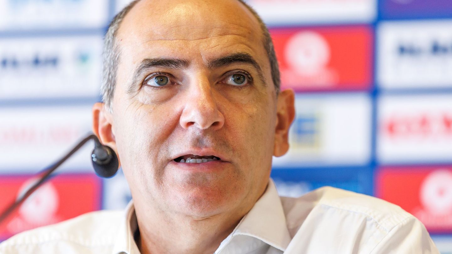 Himar Ojeda muss einen neuen Spielmacher finden. Foto: Andreas Gora/dpa