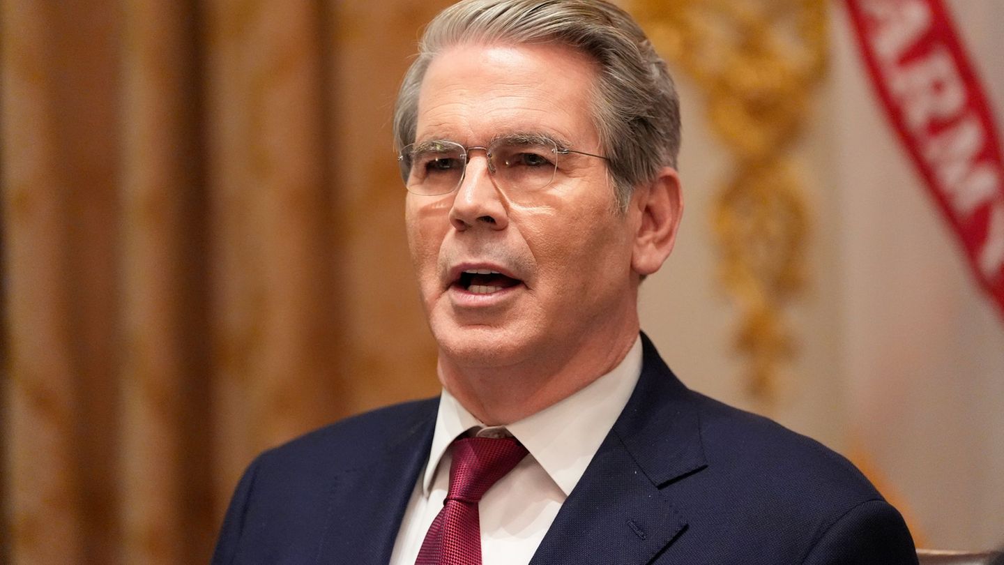 Verkündet schärfe US-Sanktionen gegen Russland: US-Finanzminister Scott Bessent